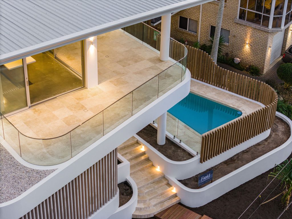 Award Winning Curves House