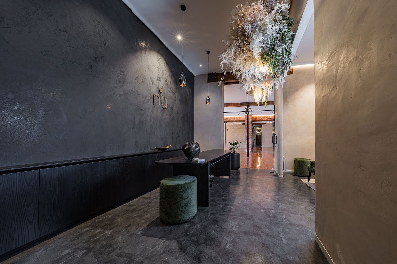 Venetian Plastering: a complete guide to seamless finishes