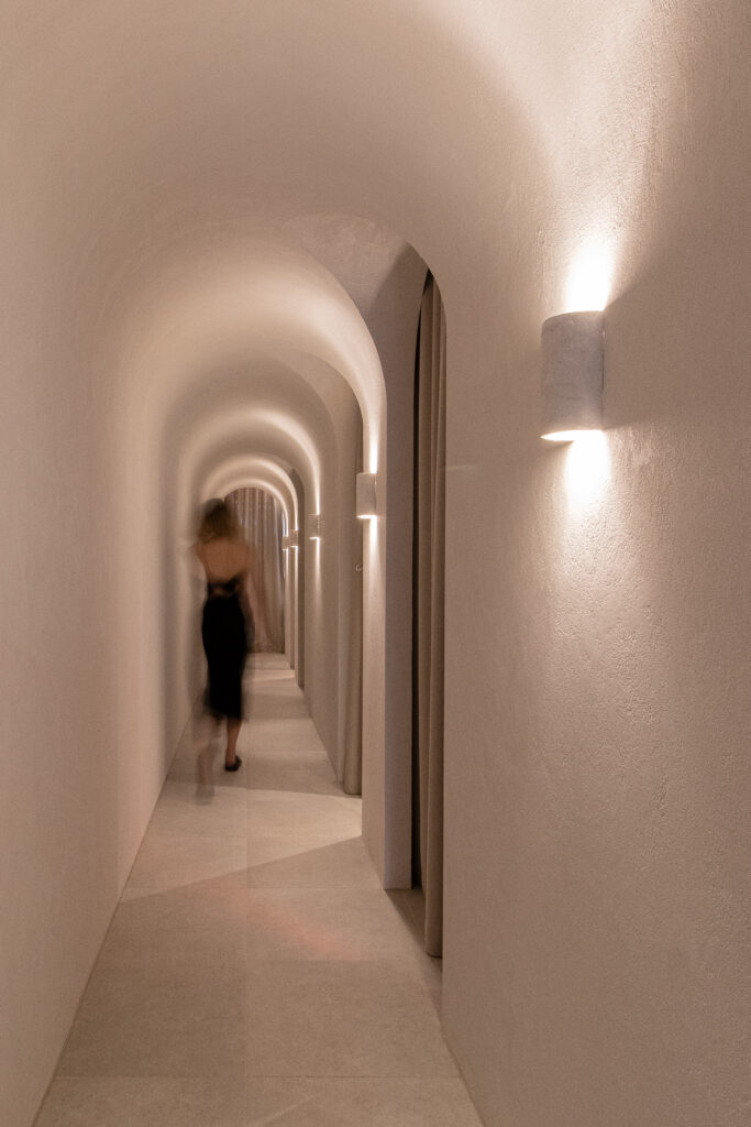 Modern projects and distinctive finishes